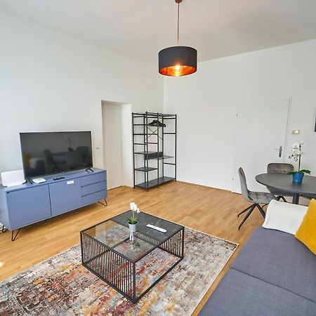 Trendy Apartment 2 Zimmer Zentral Gelegen Вена Экстерьер фото