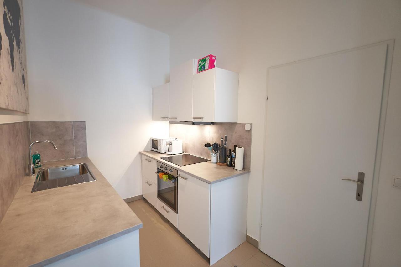 Trendy Apartment 2 Zimmer Zentral Gelegen Вена Экстерьер фото